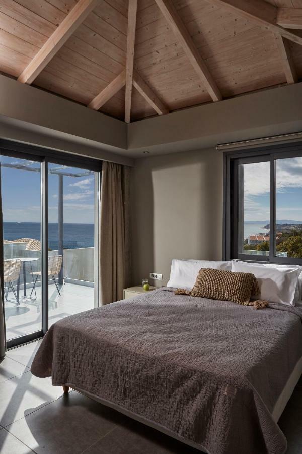 Villa Sea Front Spathíon Eksteriør billede