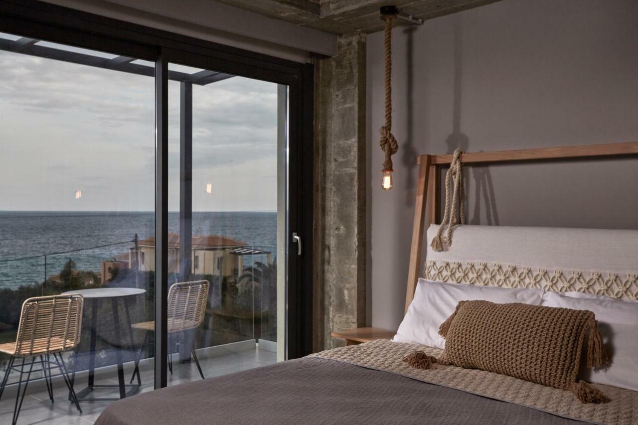 Villa Sea Front Spathíon Eksteriør billede