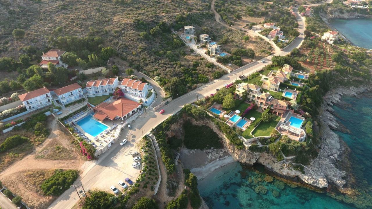 Villa Sea Front Spathíon Eksteriør billede