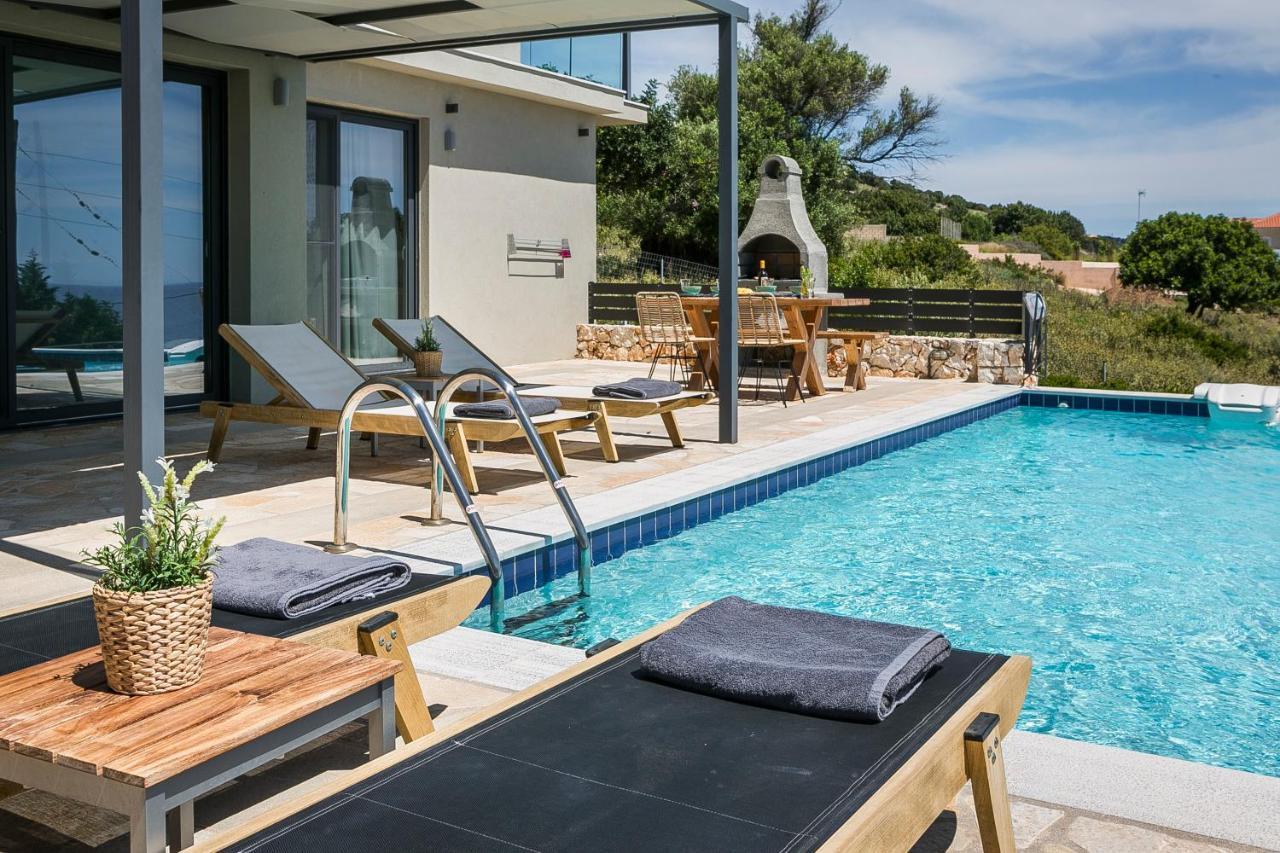 Villa Sea Front Spathíon Eksteriør billede