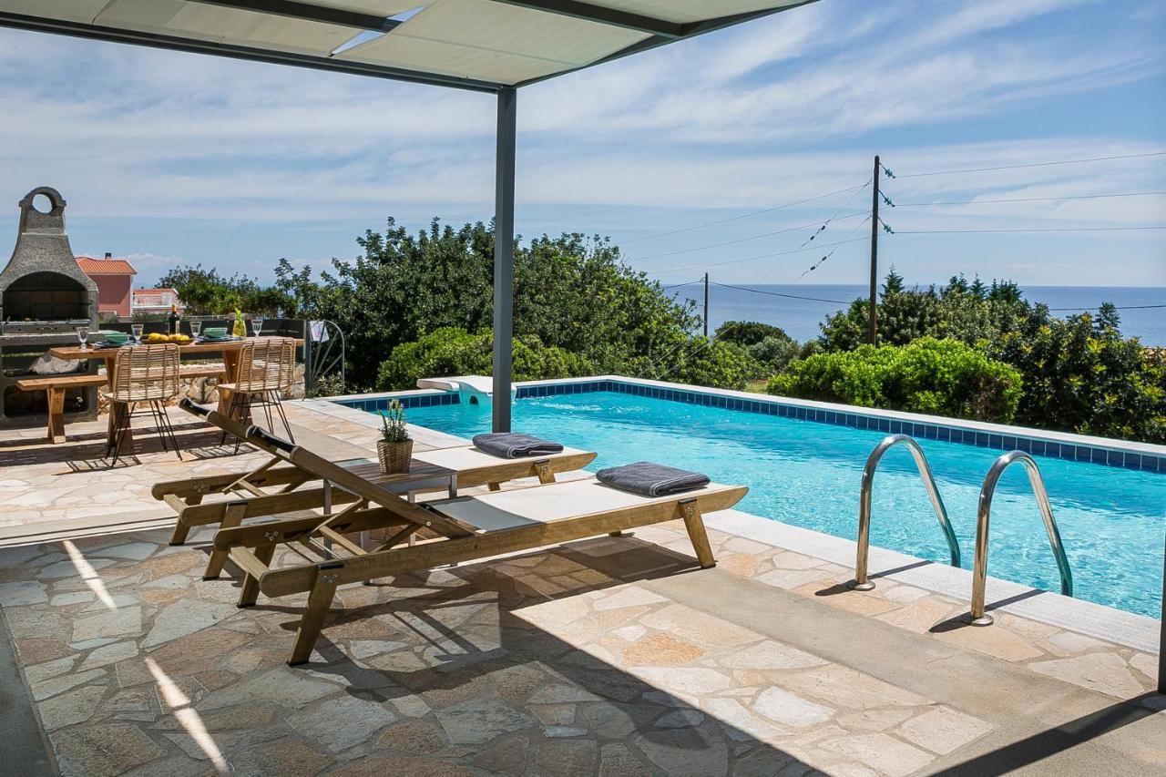 Villa Sea Front Spathíon Eksteriør billede
